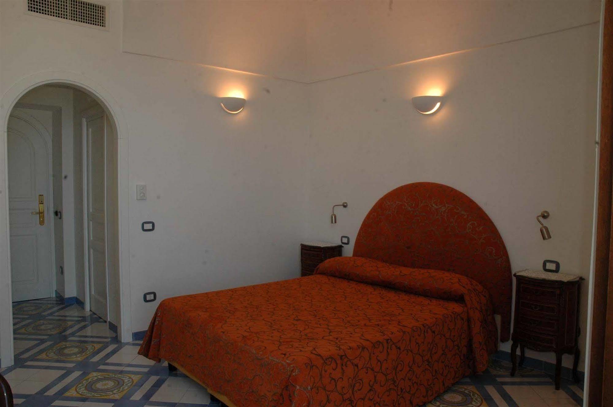Hotel Croce Di אמאלפי מראה חיצוני תמונה